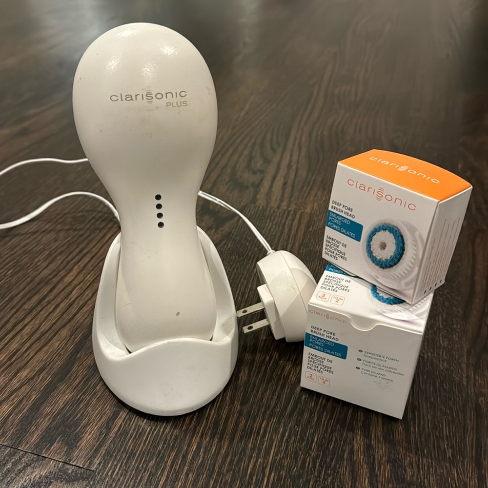 Clarisonic Plus with 3 new Brush Heads